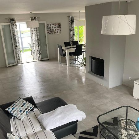 Maison Familiale Avec Jardin De 1500M2 Saint-Genes-de-Fronsac Εξωτερικό φωτογραφία