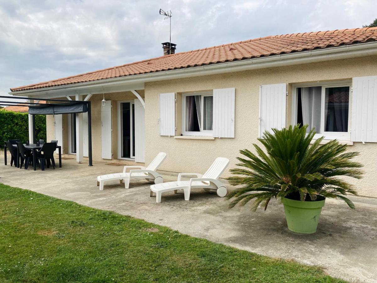 Maison Familiale Avec Jardin De 1500M2 Saint-Genes-de-Fronsac Εξωτερικό φωτογραφία