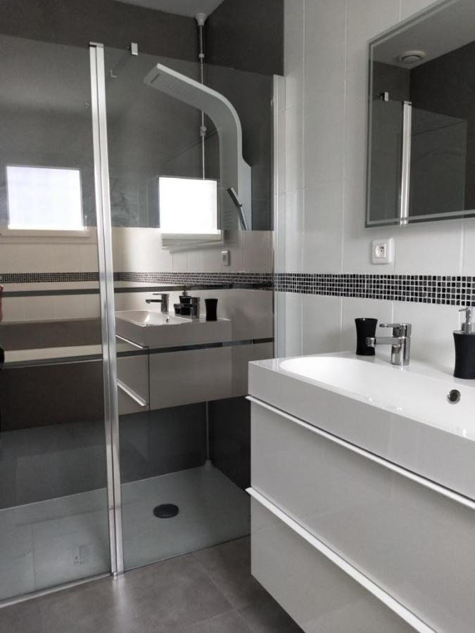 Maison Familiale Avec Jardin De 1500M2 Saint-Genes-de-Fronsac Εξωτερικό φωτογραφία
